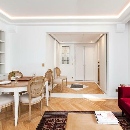 Luxury Montaigne Apartment パリ エクステリア 写真