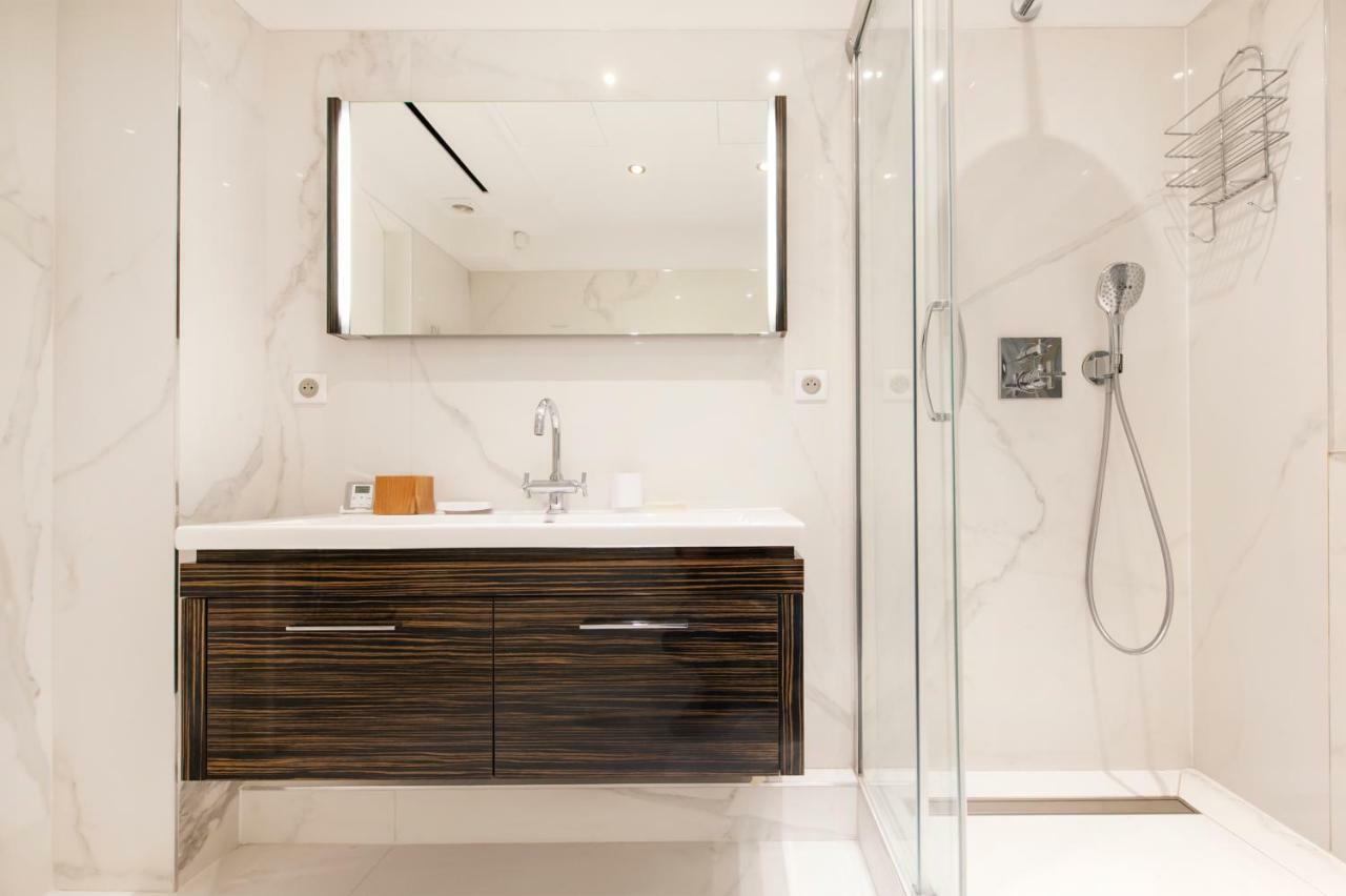 Luxury Montaigne Apartment パリ エクステリア 写真