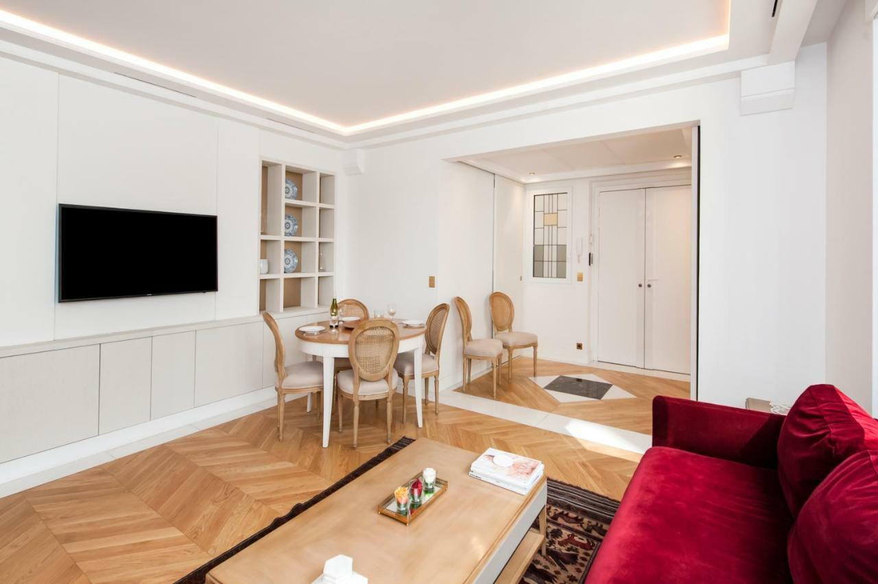Luxury Montaigne Apartment パリ エクステリア 写真