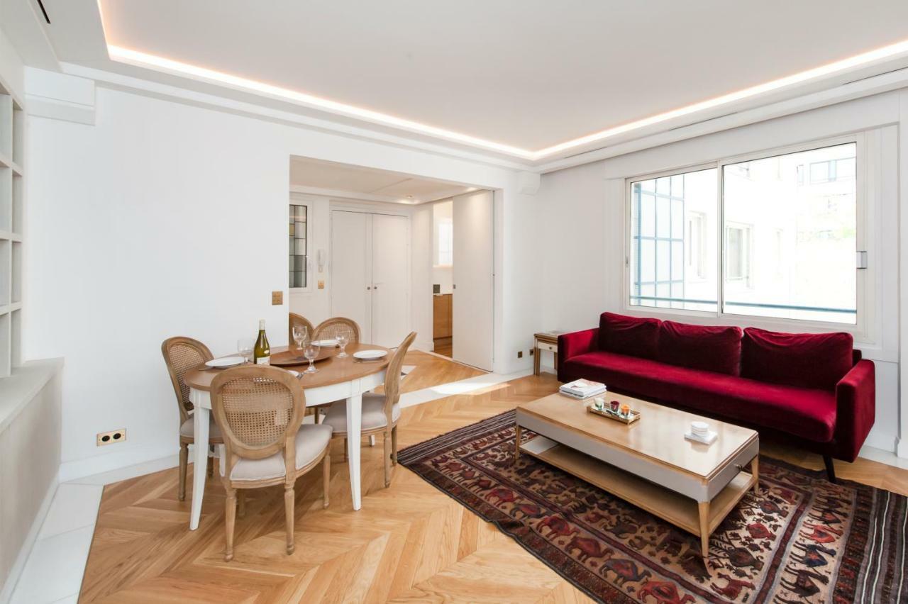 Luxury Montaigne Apartment パリ エクステリア 写真