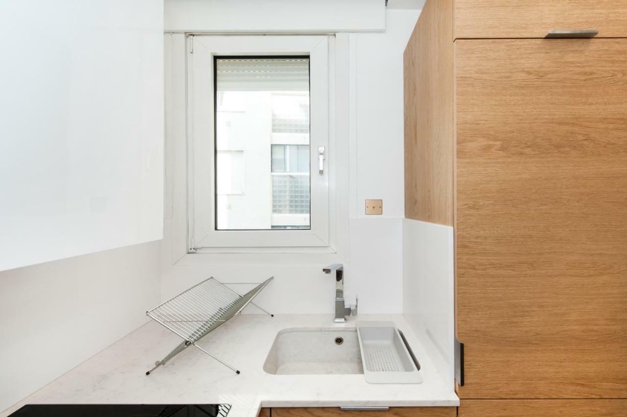 Luxury Montaigne Apartment パリ エクステリア 写真
