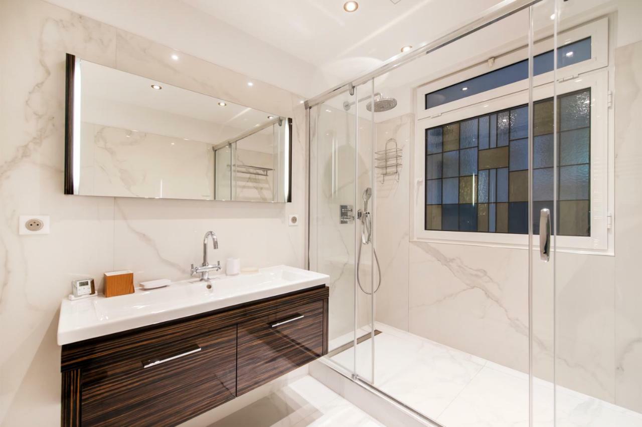 Luxury Montaigne Apartment パリ エクステリア 写真